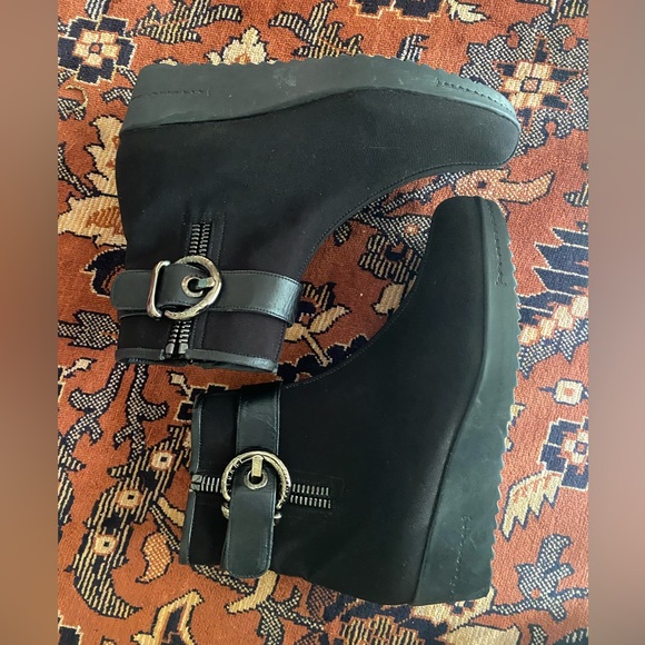 Stuart Weitzman Ankle Leather Boots Fur Lined Zipper Wedge Black Buckle 6.5 N - Picture 5 of 13